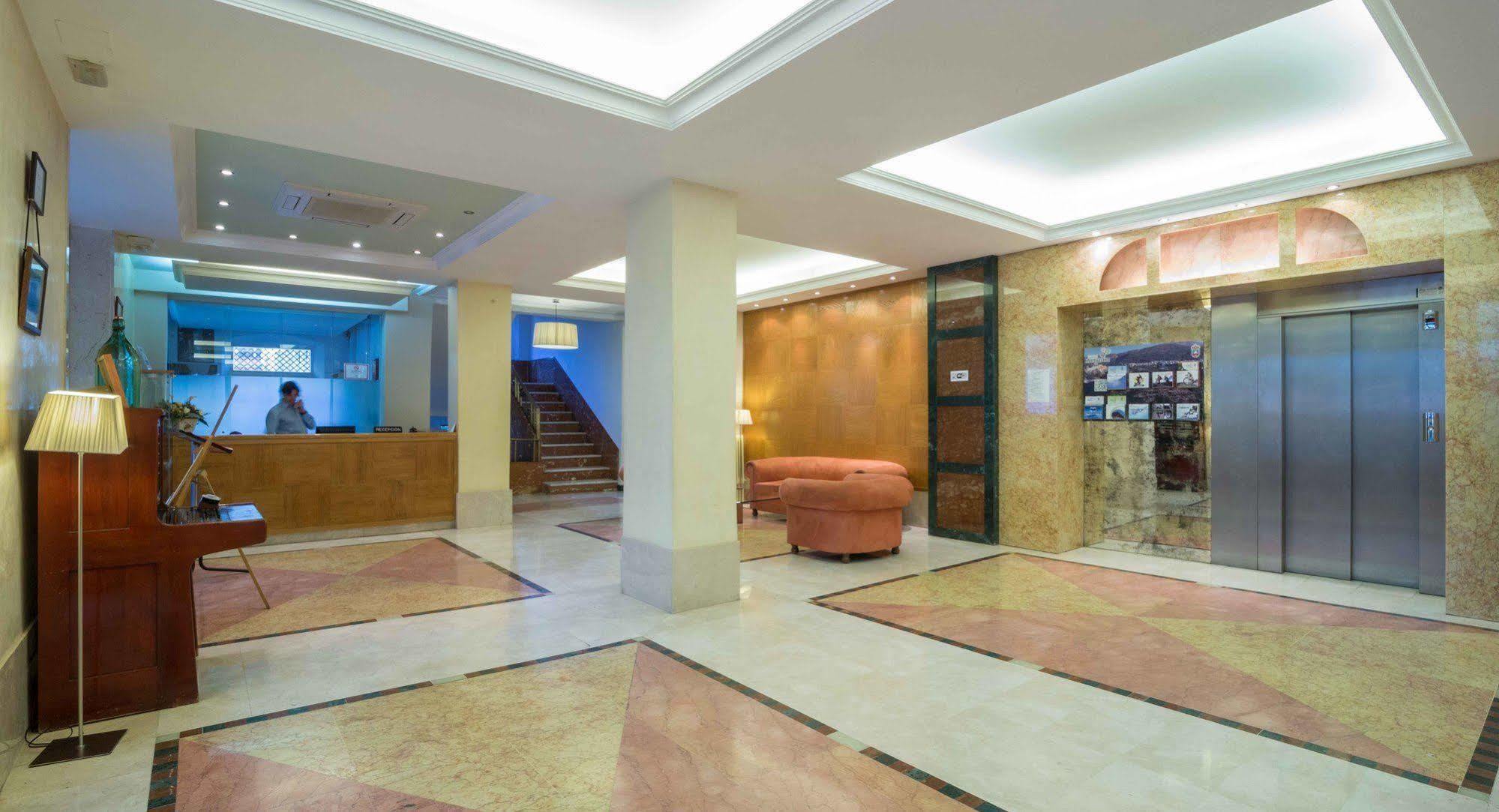 Hotel Andalucia ランハロン エクステリア 写真